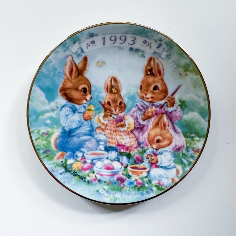 Vintage Avon 1992 5" Easter Bunny Plate Trimmed In 22kt Gold Cheryl Harness